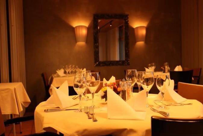Hotel Breiti Bachenbulach Luaran gambar